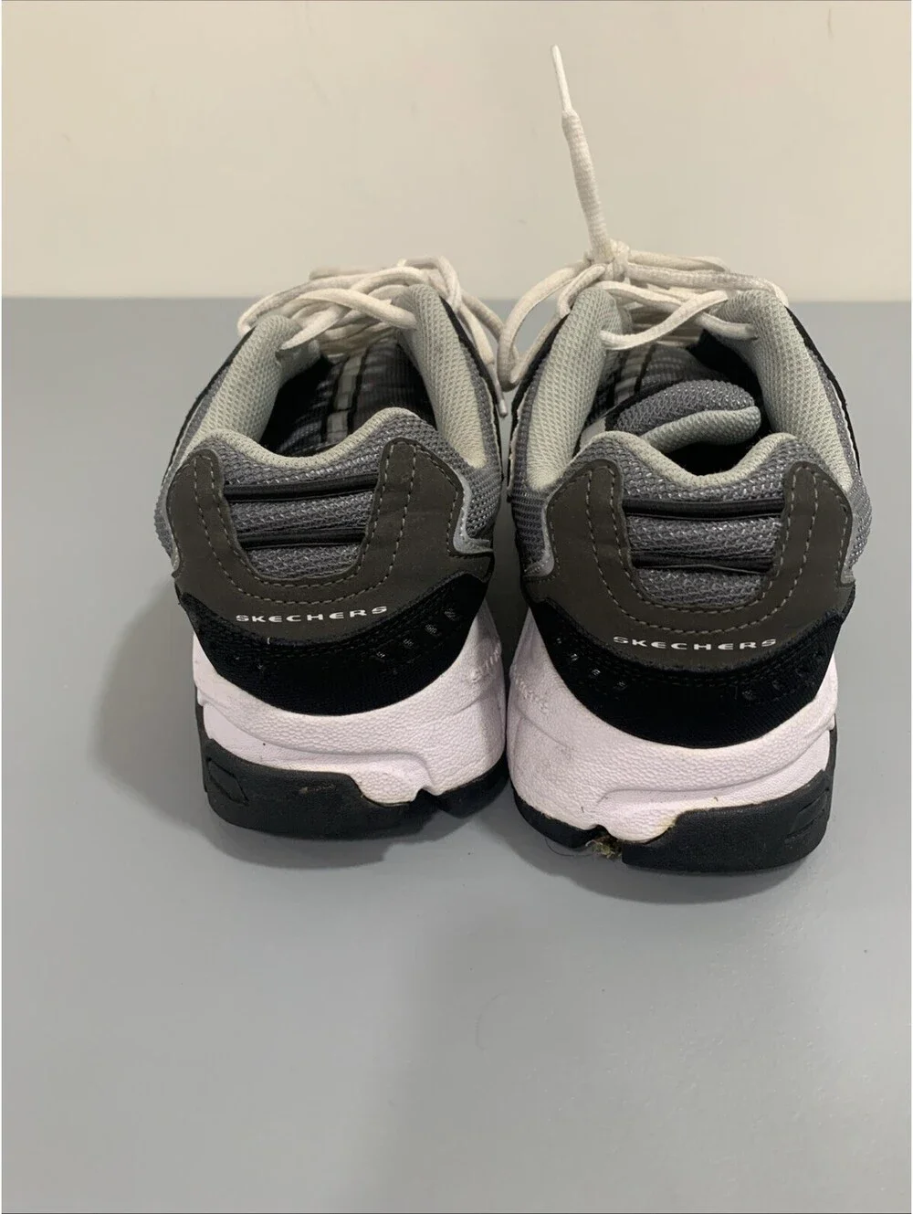 Sketchers Men's Gray Black & White Stamina Cutback Chunky Sneakers SIZE 10